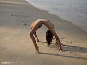 Hiromi – Beach yoga – Hegre – [12]