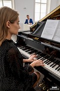 Tiffany Tatum – Piano Lesson – joymii – [1]