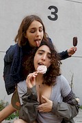 Zoe & Emma – Cafe Orno 1 – Zishy – [4]